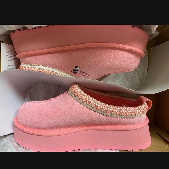 UGG Women's Vibrant Pink Mules - Picture 1 of 4